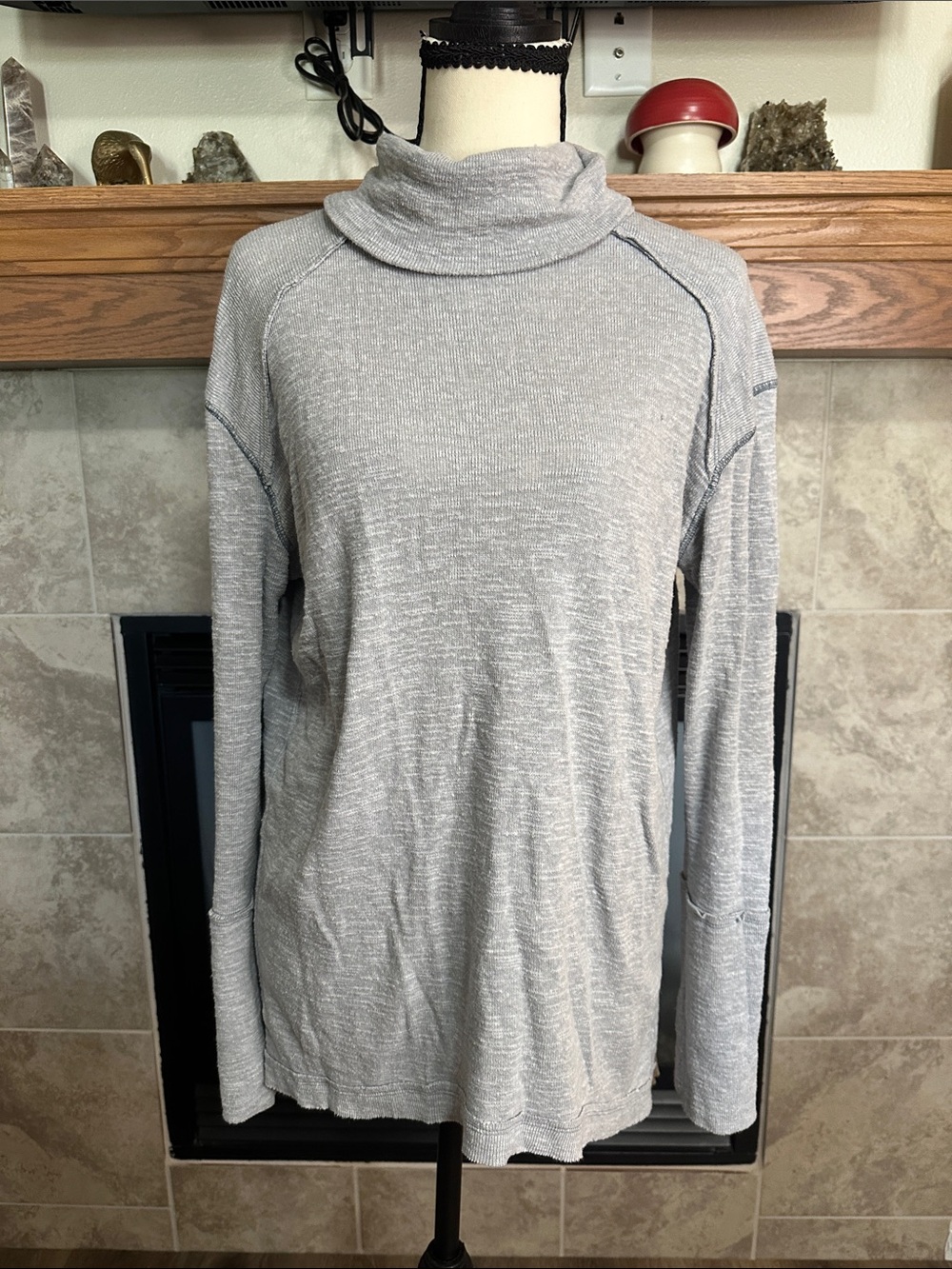 Free People Women’s Gray Long Sleeve Cowl Neck Open Back Sweater Top Size L